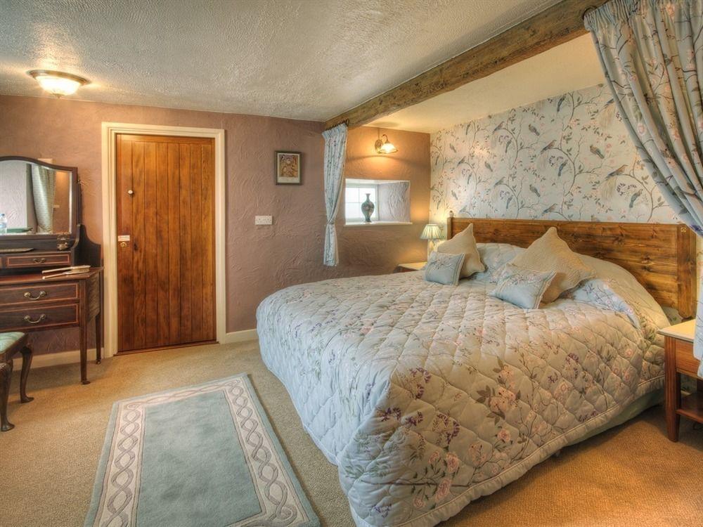 Отель Tinhay Mill Lifton Экстерьер фото